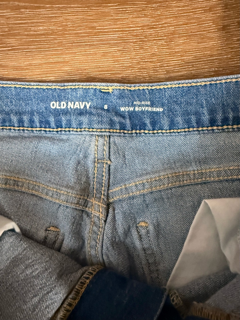 Old Navy Boyfriend Jeans, sz 8 - Picture 4 of 4